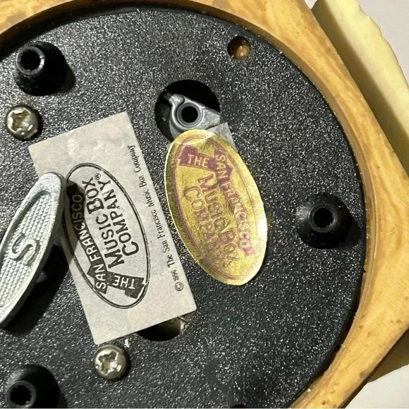 San Francisco Music Box Company Keep Christmas In Your Heart Santa & Girl Works - Picture 6 of 13